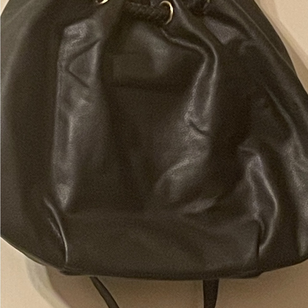 ❤️❤️Beautiful black inspired purse. Used once.❣️ - Picture 5 of 8